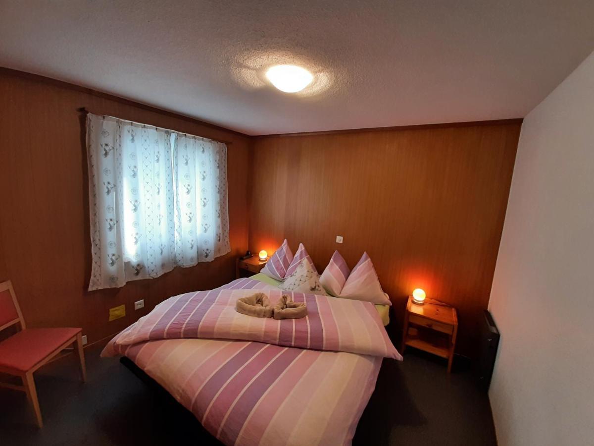 By Interlaken. Parking Apartamento